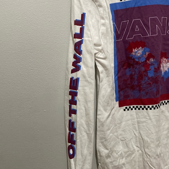 Vans long sleeve tee with red and blue rose graphic size xs - Picture 3 of 3